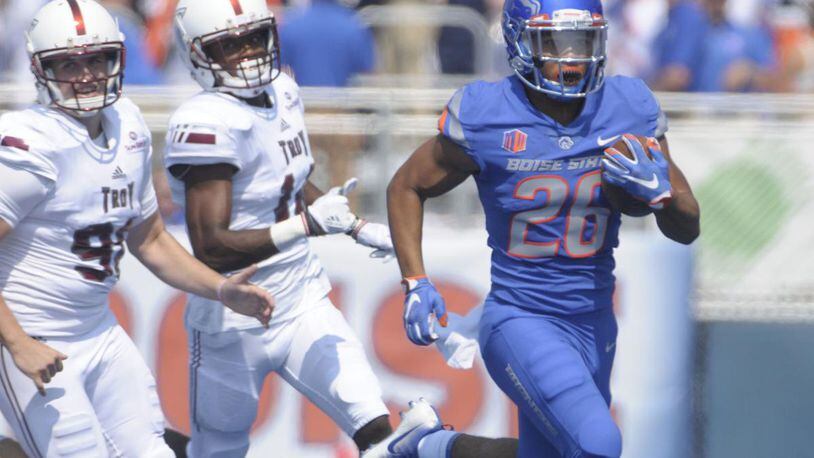 Boise State cornerback Avery Williams returning a punt against Troy in 2017. (Credit: Idaho Press)
