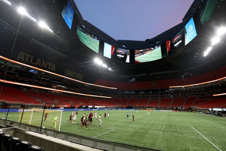 The sun sets as Atlanta United  defends their goal against Miami in the first half at Mercedes-Benz Stadium Saturday, September 19, 2020 in Atlanta. JASON GETZ FOR THE ATLANTA JOURNAL-CONSTITUTION