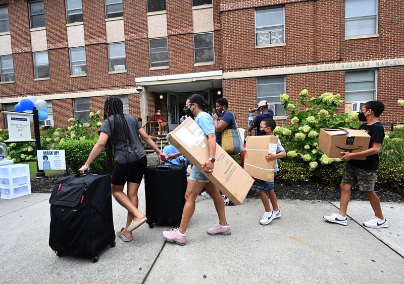 Incoming students and family members move items into Dorothy Shepard Manley Hall, one of dorms for freshman students, at Spelman College on Wednesday, August 10, 2022. (Hyosub Shin / Hyosub.Shin@ajc.com)