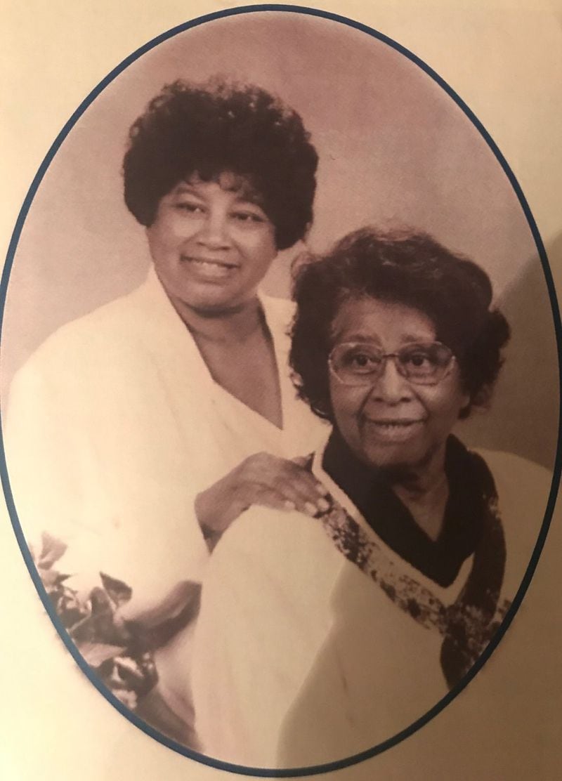 Mamie Ella Lane (left) and her mother Eva Jewell Greene.
