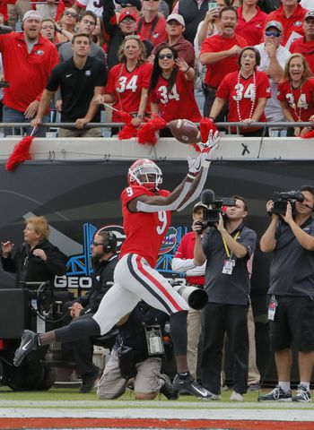 Photos: Bulldogs tackle the Gators in Jacksonville