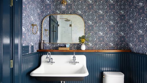 Grow House Grow's  "Fauna Fantasia" wallpaper creates a contrast with the painted panels. Photo: Courtesy of Grow House Grow / Margaret Wright