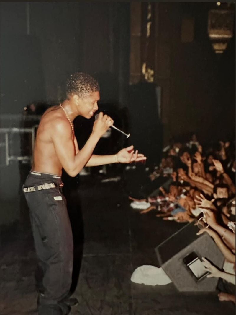 Usher performs during one of his early promo tours for his self-titled debut LP in 1994.
(Courtesy of Shanti Das)