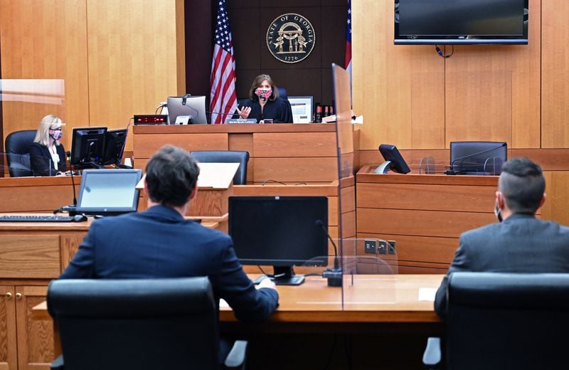 October 27, 2020 Atlanta - Superior Court Judge Shawn Lagrua speaks as she presides a case in the courtroom where plexiglass dividers are installed at Fulton County Courthouse in Atlanta on Tuesday, October 27, 2020. (Hyosub Shin / Hyosub.Shin@ajc.com)