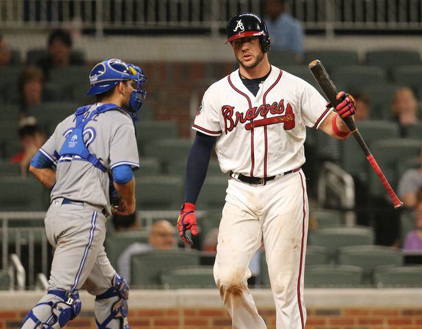 Photos: Rough night for Braves without Freddie Freeman