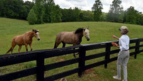 Diane Thomas doesn't like the idea of a pipeline easement through her Coweta County horse farm.