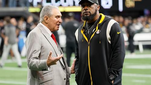  Falcons owner Arthur Blank talks to Pittsburg head coach Mike Tomlin before the game between Falcons and Steelers at Mercedes-Benz Stadium on Sunday, December 4, 2022.
 Miguel Martinez / miguel.martinezjimenez@ajc.com