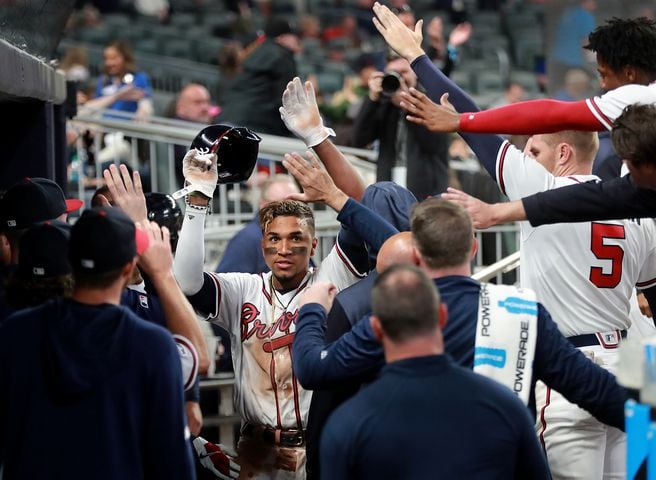 Photos: Braves rally to beat the Chicago Cubs