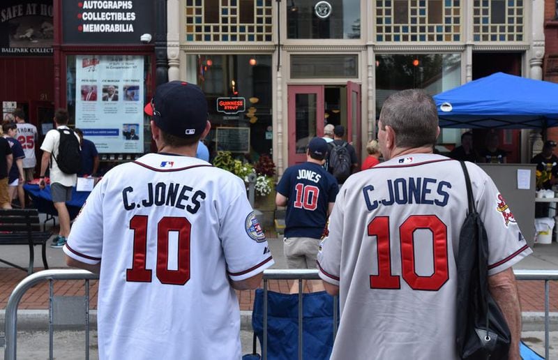 There's no shortage of a certain No. 10 jersey this weekend outside the National Baseball Hall of Fame. (HYOSUB SHIN / HSHIN@AJC.COM)