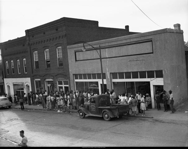 The Moore's Ford lynching of 1946