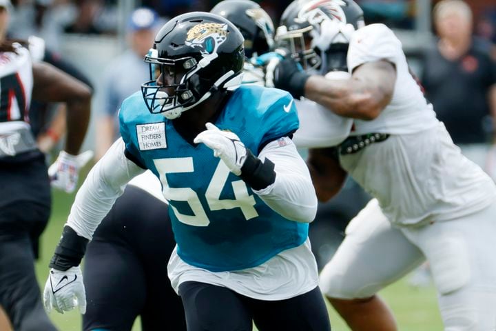 Jacksonville Jaguars linebacker Foyesade Oluokun (54) follows a play during training camp at the Falcons Practice Facility on Wednesday, August 24, 2022, in Flowery Branch, Ga.Miguel Martinez / miguel.martinezjimenez@ajc.com
