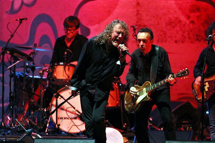 Robert Plant plays to enthusiastic crowd in Alpharetta