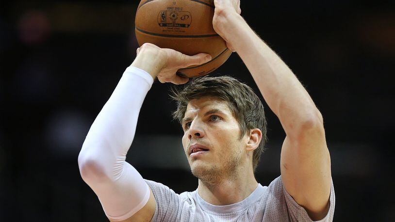 Hawks guard Kyle Korver practices his shot preparing to play the Knicks in a NBA basketball game on Wednesday, Dec. 28, 2016, in Atlanta. Curtis Compton/ccompton@ajc.com