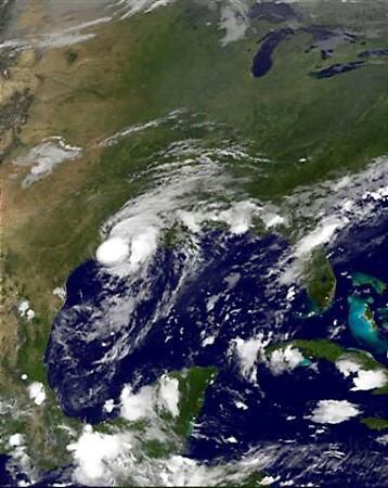 Hurricane Humberto lashes Texas