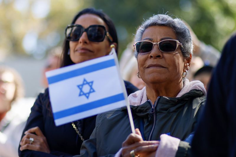 Members of the Jewish community Shoshana Mekayten (right) and  Delilah Cohen listen to the speakers at Emory University during a peaceful rally to show solidarity of students safety and the increased antisemitism and Islamophobia on college campuses in Georgia on Wednesday, November 1, 2023, in Atlanta




Miguel Martinez /miguel.martinezjimenez@ajc.com