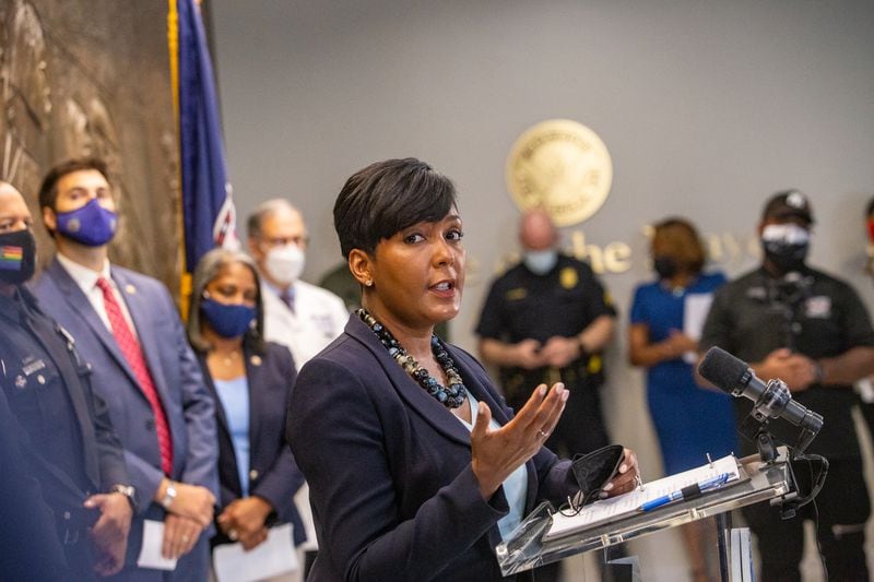 Atlanta Mayor Keisha Lance Bottoms leads a press conference Tuesday, Aug 3, 2021 at City Hall to address a rise in crime, the recent murder in Piedmont Park and covid delta concerns.  She is supported by Deputy Chief Charles Hampton, Atlanta Police Chief Rodney Bryant and Emory infectious diseases Dr. Carlos Del Rio to address while addressing city's current issues.  (Jenni Girtman for The Atlanta Journal-Constitution)