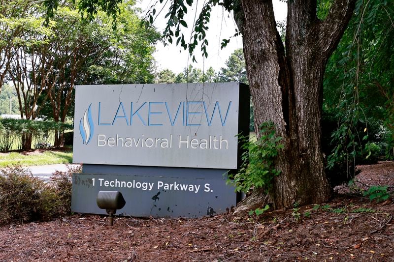 One patient at the Lakeview Behavioral Health psychiatric hospital in Norcross died in 2019 after nurses failed to provide CPR on him for 34 minutes until EMS arrived. Inspectors found conditions disturbingly inadequate for many others at the facility as well. (Natrice Miller/ natrice.miller@ajc.com)