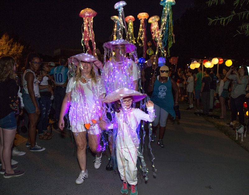 Scenes from the 2018 Beltline Lantern Parade. (Photo: STEVE SCHAEFER / SPECIAL TO THE AJC)