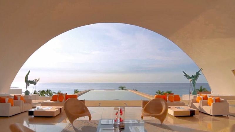 This ultra modern resort, geared towards couples, offers stunning views of the Pacific.