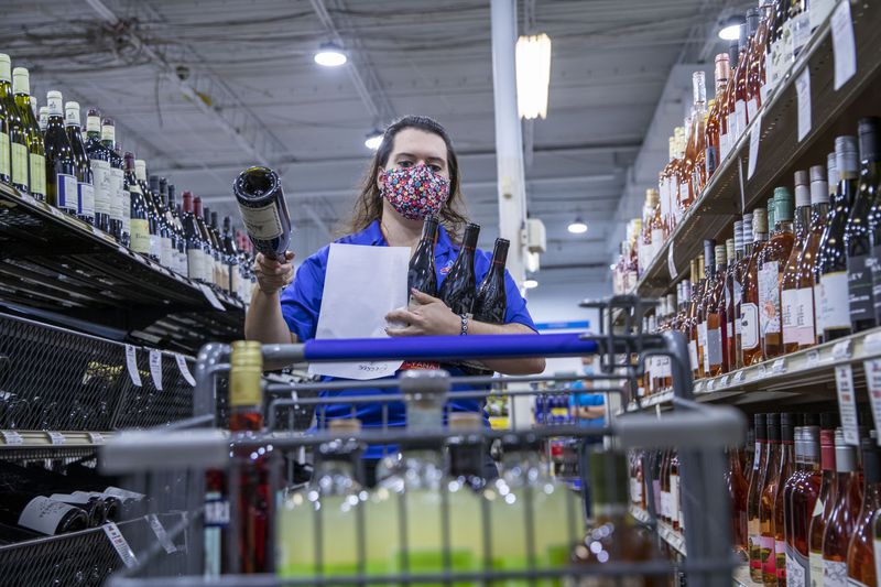 Georgia's tax collections for alcoholic beverages were up 5.2% in November, following a trend that began with the start of the coronavirus pandemic. (Alyssa Pointer / Alyssa.Pointer@ajc.com)