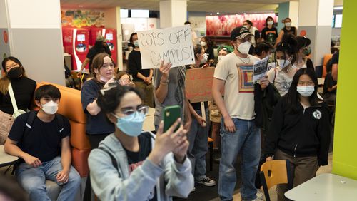 
                        Pro-Palestinian protesters occupy a dining hall at Emory University in Atlanta on Friday, April 26 2024. In many students’ eyes, the war in Gaza is linked to other issues, such as policing, mistreatment of Indigenous people, racism and the impact of climate change. (Nicole Craine/The New York Times)
                      