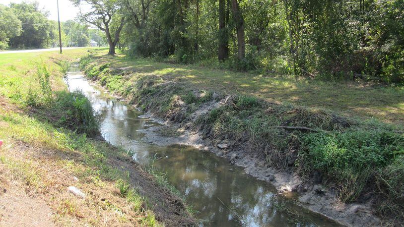 The group Environment Georgia estimates that nearly 40,000 miles of the state’s streams could be affected by a Trump administration proposal to roll back an Obama-era clean water rule. The rule, which never took affect after it was halted by a federal judge, would have regulated creeks and other bodies of water that feed rivers used for drinking, recreation and fishing.