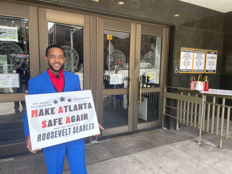Roosevelt Searles posed for a photograph after he filed paperwork that qualifies him for the November 2nd Atlanta mayoral election at Atlanta City Hall, Friday, August 20, 2021. (Wilborn Nobles/Atlanta Journal Constitution)