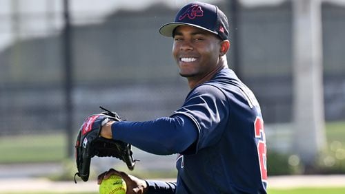 The Atlanta Braves will begin the season without closer Raisel Iglesias, who will start the season on the injured list because of low-grade shoulder inflammation. Iglesias will not throw for seven days. (Hyosub Shin file photo / Hyosub.Shin@ajc.com)