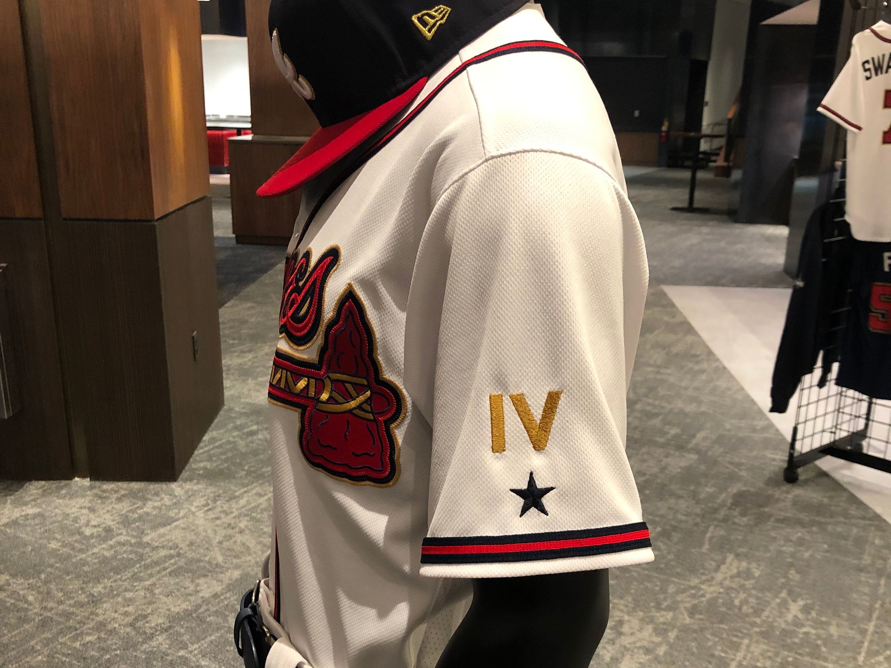 In uniform choice, Atlanta Braves go for the gold on season's