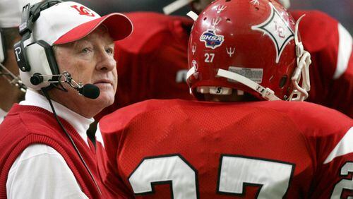 Lincoln County coach Larry Campbell, shown in a 2006 state semifinal game at the Georgia Dome, retired from coaching. He finished his career with 407 victories, and only two high school football coaches in the nation led teams to more victories. (Brant Sanderlin/AJC)