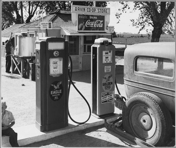 WW2: 1939 gas station