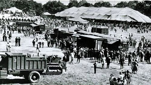 Ringling Bros. and Barnum &amp; Bailey Circus in October 1942. Image from Atlanta Journal provided by Richard Reynolds.