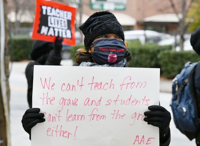 APS teachers, parents push delay for opening school buildings