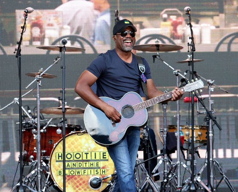 -- Darius Rucker sings"Hannah Jane"
Jason Aldean brought his High Noon Neon Tour to sold out SunTrust Park on Saturday, July 21, 2018, with openers Hootie & the Blowfish, Luke Combs and Lauren Alaina.
Robb Cohen Photography & Video /RobbsPhotos.com