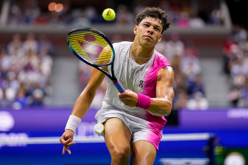 Ténis: Ben Shelton vence duelo norte-americano rumo às meias-finais do US  Open - Futebol 365