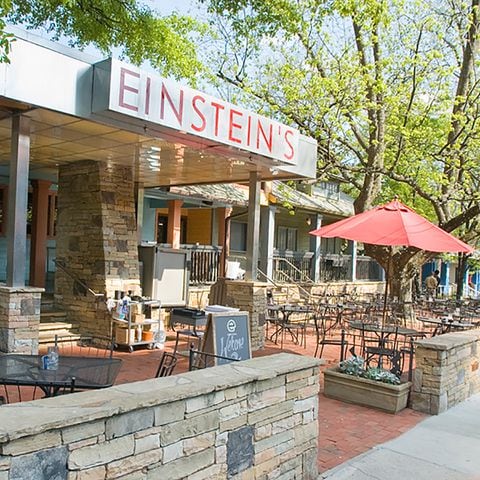 Einstein's: Where to dine with your dog in Atlanta