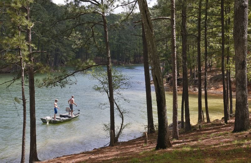 A file photo shows boaters on Lake Allatoona, about 30 miles northwest of Atlanta . BOB ANDRES / BANDRES@AJC.COM