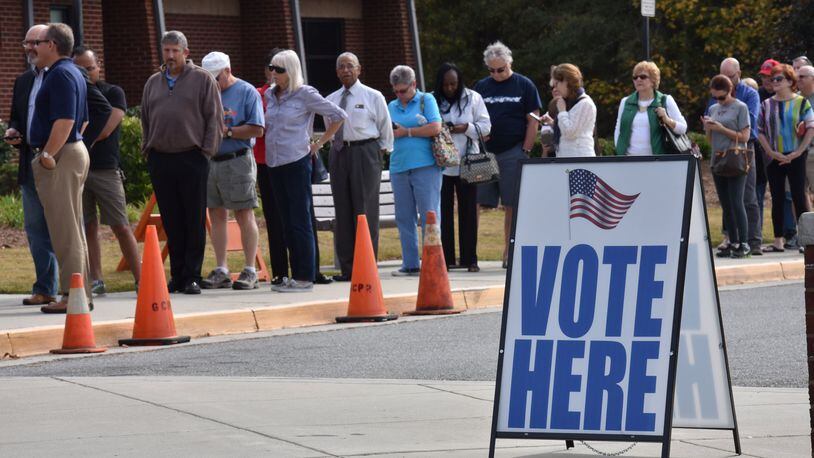 October 26, 2016 Suwanee - Early voters wait outside George Pierce Park Community Recreation Center in Suwanee on Wednesday, October 26, 2016. Current wait time was 2 hours. Georgia, which is nearing 1 million ballots cast during the stateââ¬â¢s early voting period, will open its polls this Saturday for a mandatory weekend voting day ahead of the Nov. 8 presidential election. In the last presidential election, nearly 2 million people in Georgia cast early ballots ahead of Election Day ââ¬” almost half of all ballots cast in that election. HYOSUB SHIN / HSHIN@AJC.COM