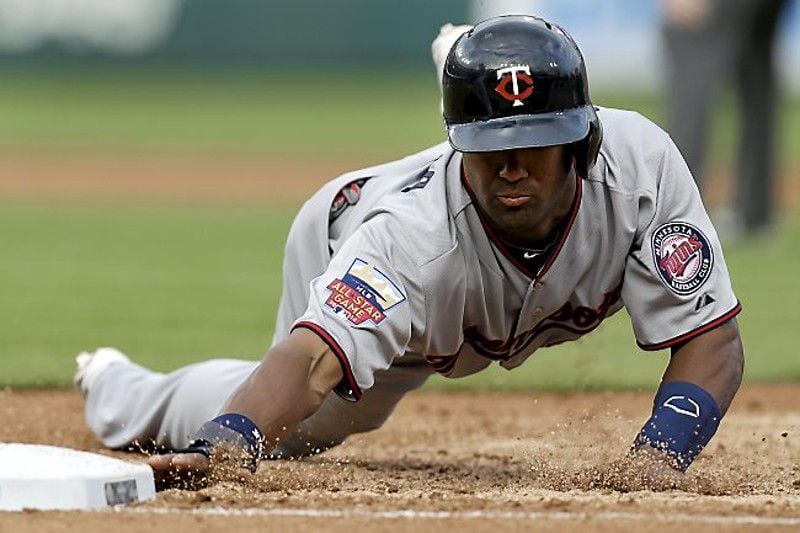  Danny Santana hit .319 with 41 extra-base hits and 20 stolen bases as a Twins rookie in 2014. (AP photo)