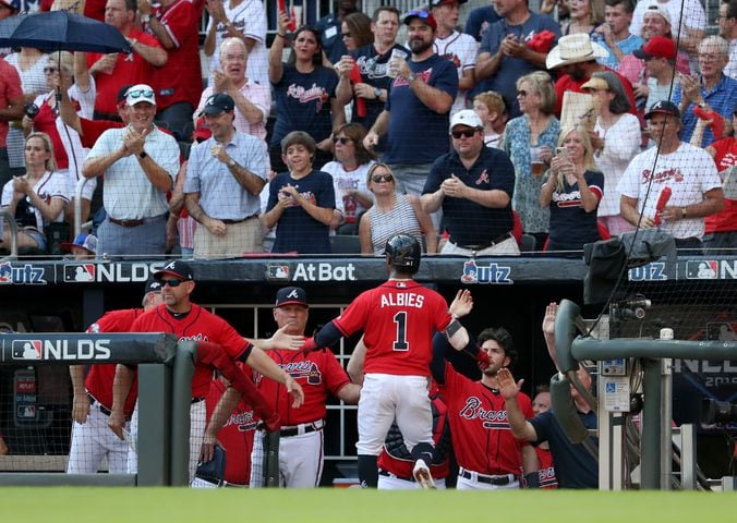Photos: Braves host Cardinals again in Game 2