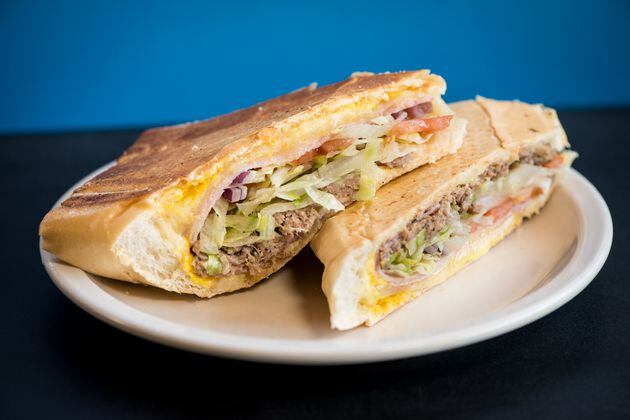 CONCOURSE (T8) -- Papi's Caribbean Cafe: Enjoy Cuban favorites including roast pork, tostones, beans and rice and a variety of sandwiches.