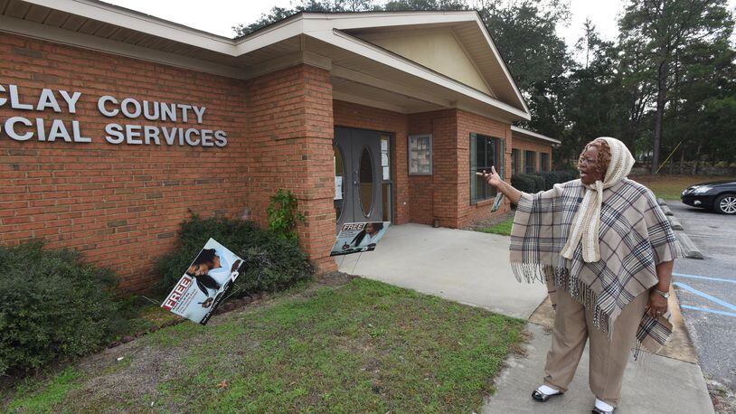 Pastor Shirley Cody, who helped organize transportation for her church’s voters on Election Day last year, shows Clay County Social Services building, the only remaining voting precinct in Clay County, in Fort Gaines on Dec. 10, 2019. HYOSUB SHIN / HYOSUB.SHIN@AJC.COM