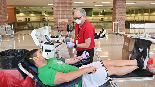 The Red Cross is now seeing the lowest number of people donating blood in 20 years and the state organization is hosting hundreds of blood drives across the state, like this one from 2020, to compensate. (Hyosub Shin/AJC 2020 photo)