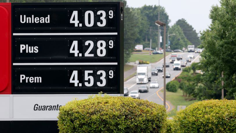 Gas prices are shown above $4 a gallon at a gas station on Peachtree Parkway on Wednesday, May 25, 2022, in Peachtree Corners, Ga. (Jason Getz / Jason.Getz@ajc.com)