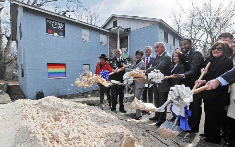 Former Mayor Keisha Lance Bottoms, Atlanta Falcon and Atlanta United owner Arthur Blank, then-Councilmember Andre Dickens and Atlatna Police Foundation President and CEO Dave Wilkinson were among the officials who attended a groundbreaking ceremony for a new recruit housing complex in English Avenue on Jan. 9, 2020. Bob Andres / bandres@ajc.com