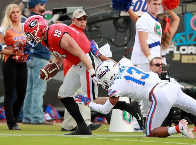 Photos: Bulldogs outlast the Gators in Jacksonville