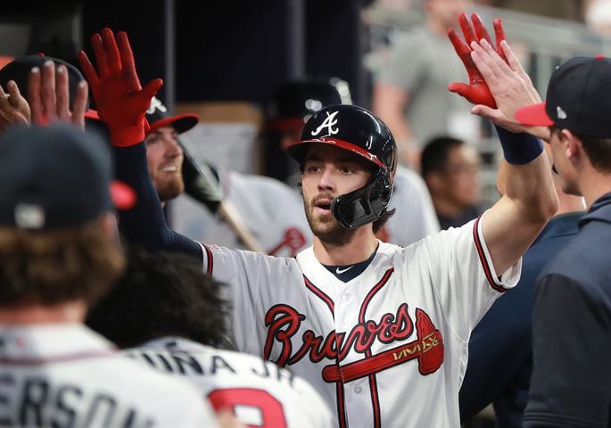 Photos: Braves host the Chicago Cubs