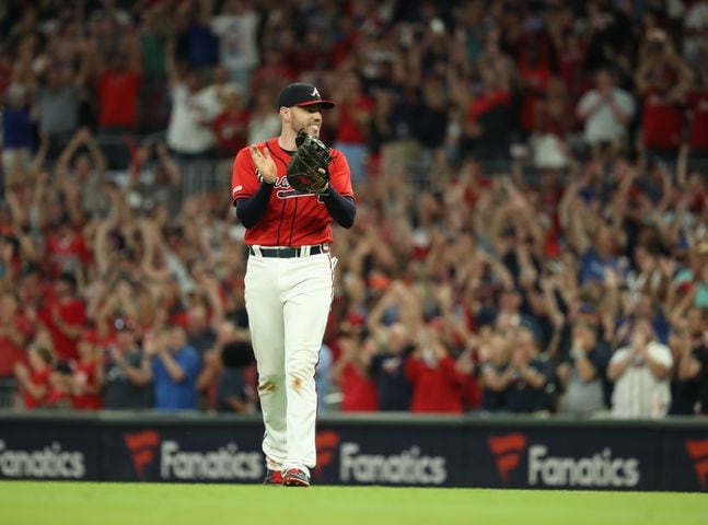 Photos: Braves beat Giants, win East title