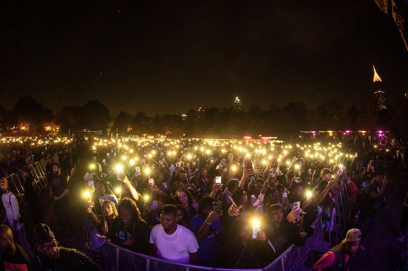 One Musicfest 2022 shows that phones can light up the night. Photo: Courtesy of One Musicfest