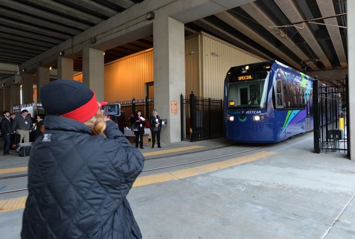 Atlanta streetcar takes its first ride